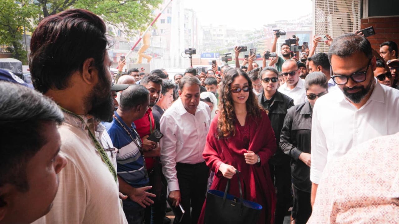 মিরপুরে বাংলাদেশের খেলা দেখতে আসেন জাইমা রহমান