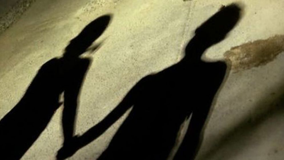 মঠবাড়িয়ায় প্রেমিকের সঙ্গে উধাও প্রবাসীর স্ত্রী