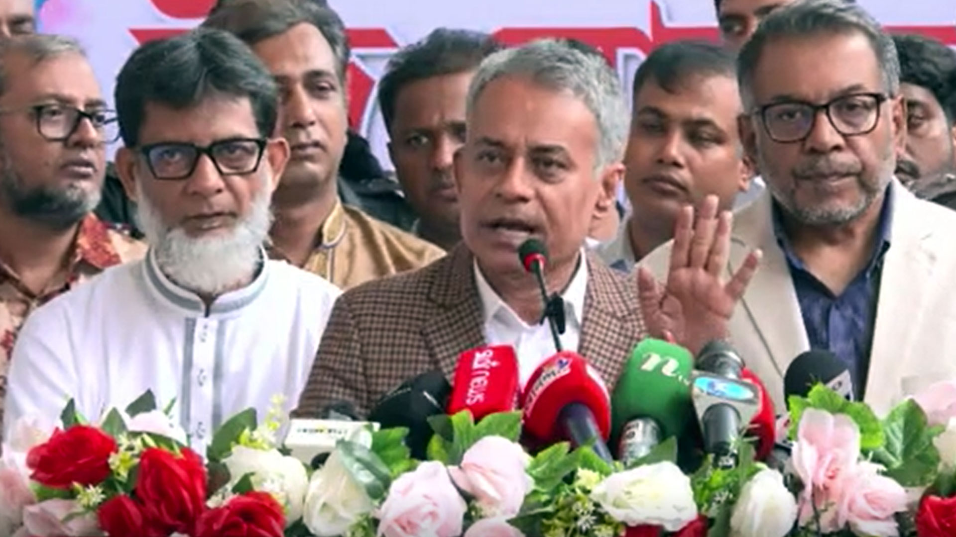 ঈদযাত্রায় গণপরিবহনে তেল নিয়ে সংকট হবে না, ভাড়া বাড়বে না: রবিউল