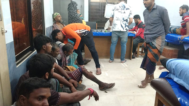 শৈলকুপায় ভিজিএফের কার্ড বিতরণ নিয়ে সংঘর্ষে আহত ৪৫