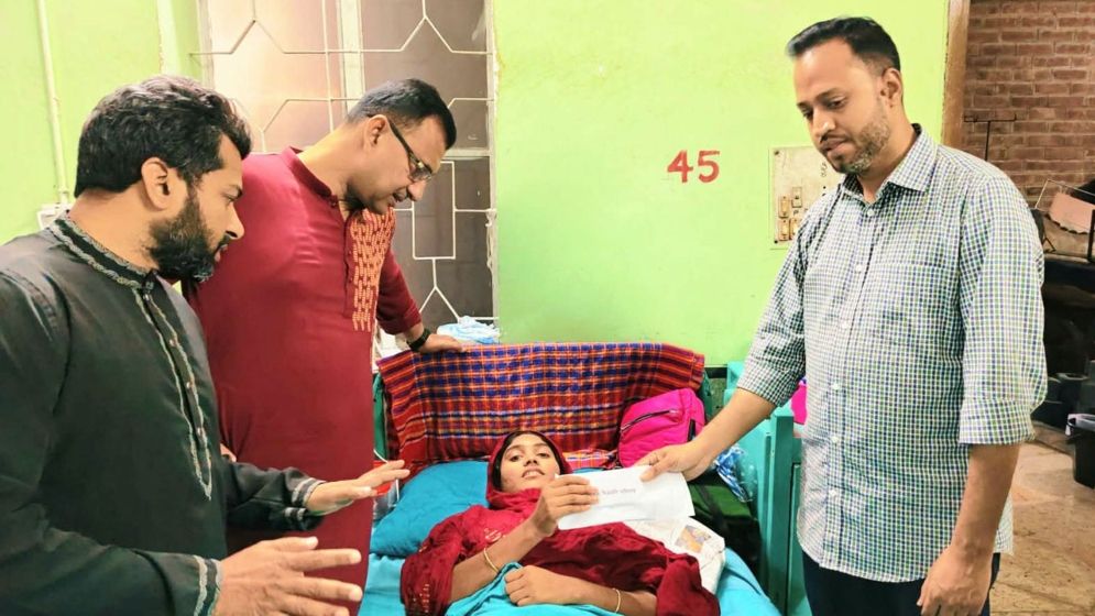 প্রধানমন্ত্রী তারেক রহমানের সহায়তায় এতিম জান্নাতীর চিকিৎসা