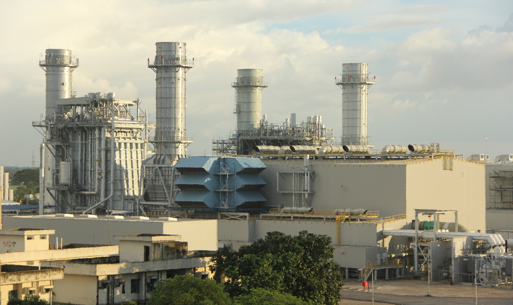 জাতীয় গ্রিডে ত্রুটি, আশুগঞ্জের দুটি ইউনিট বন্ধ