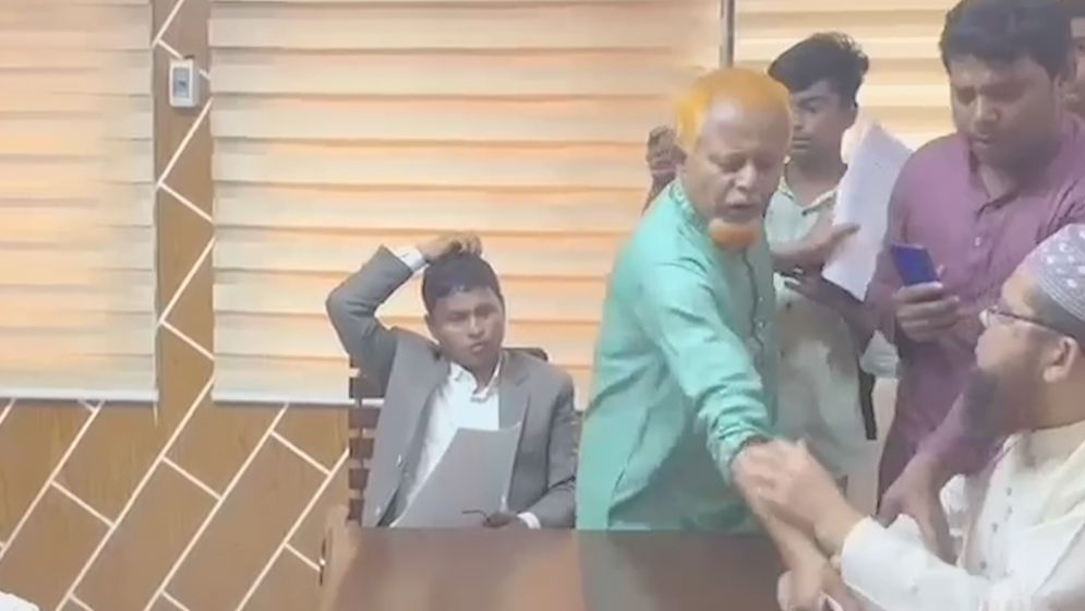 ঠাকুরগাঁওয়ে নিয়োগ পরীক্ষার কাগজপত্র ছিনিয়ে নেওয়ার ঘটনায় মামলা