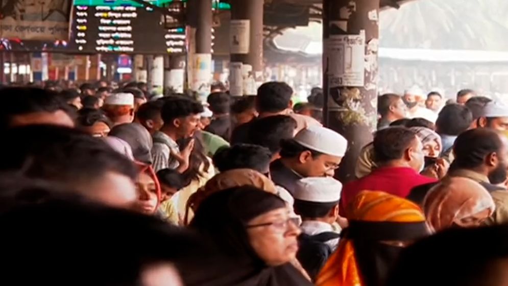 ঈদের আগে রাজধানী ছাড়তে শুরু করেছে নগরবাসী