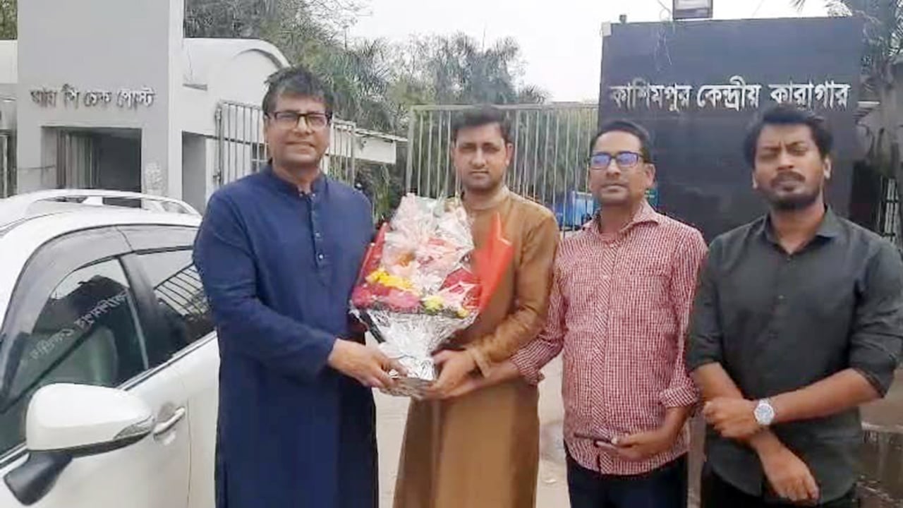 জামিনে মুক্তি পেলেন সাংবাদিক আনিস আলমগীর