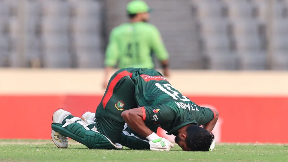 সেঞ্চুরিতে বাংলাদেশ করেছে ২৯০ রান