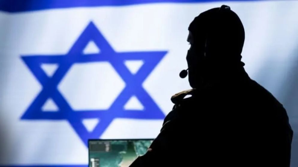 তথ্য পাচারের অভিযোগে গ্রেফতার ২০