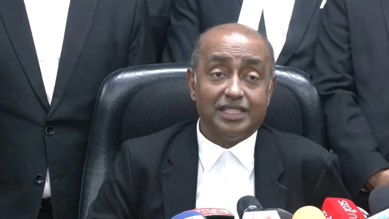 দুর্নীতির অভিযোগ পেলে চাকরিচ্যুতির হুঁশিয়ারি আইনমন্ত্রীর