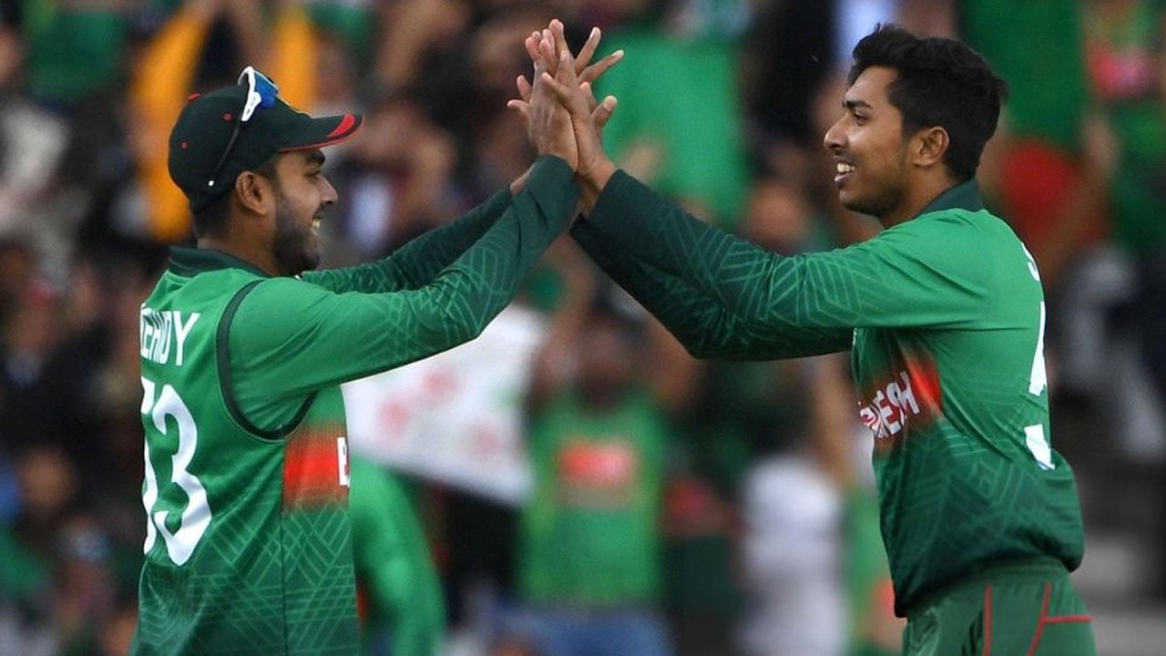 ফেসবুকে হতাশা সৌম্য ও তার স্ত্রীর, ব্যাখ্যা দিলেন মিরাজ