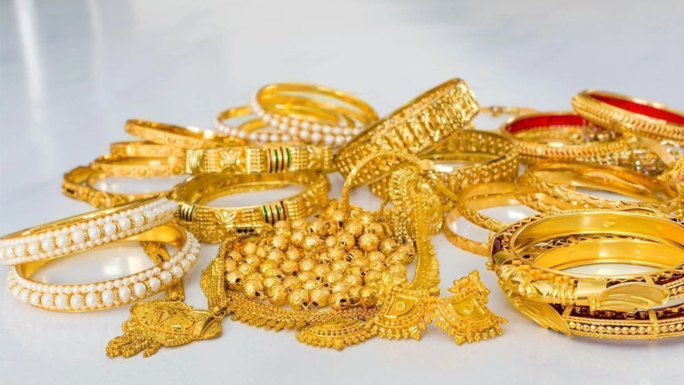 দেশের বাজারে স্বর্ণের দাম কমানোর সিদ্ধান্ত বাজুসের