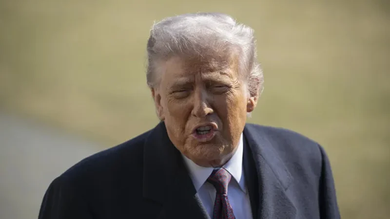 মিত্ররা মুখ ফিরিয়ে নিল, ক্ষুব্ধ ট্রাম্প