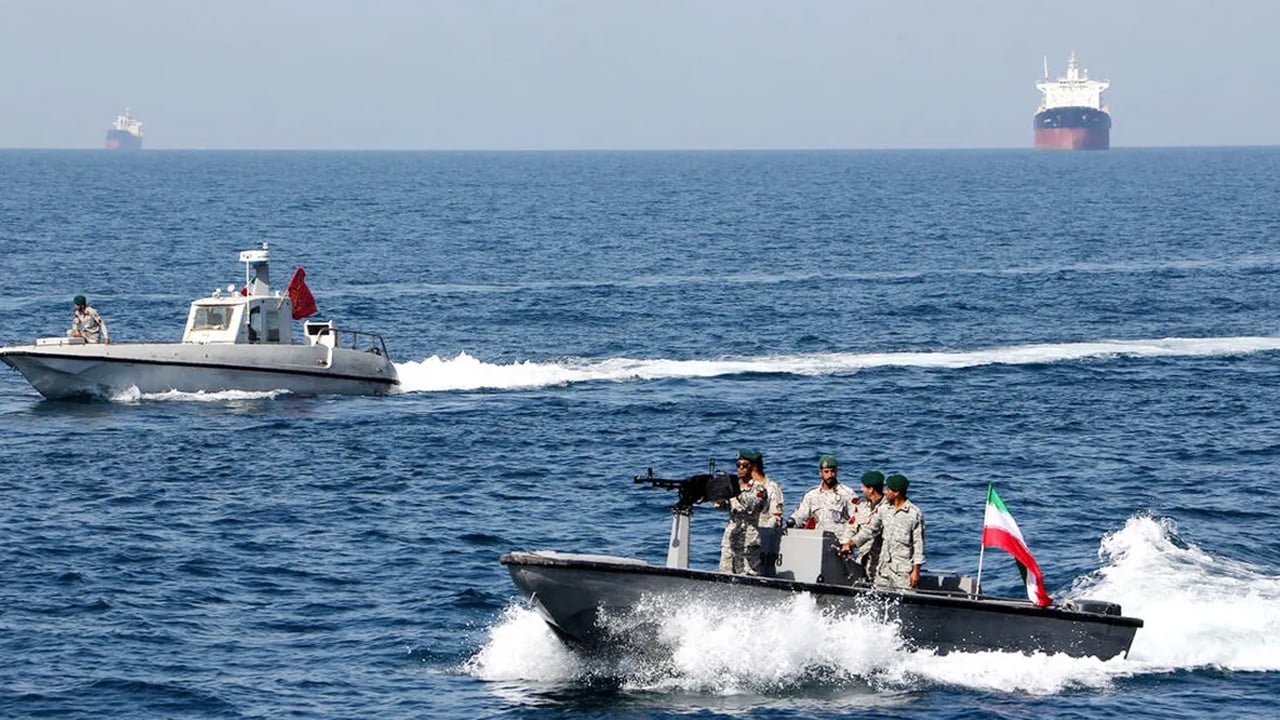 হরমুজ প্রণালী মুক্ত করতে যুক্তরাষ্ট্রের সঙ্গে যোগ দিতে পারে আমিরাত