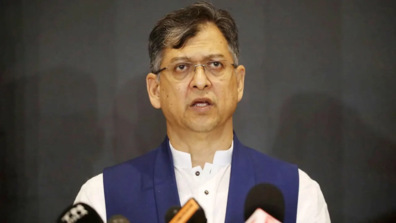 সালাহউদ্দিন আহমদ প্রধানমন্ত্রীর অনুপস্থিতিতে দায়িত্ব গ্রহণ করেছেন