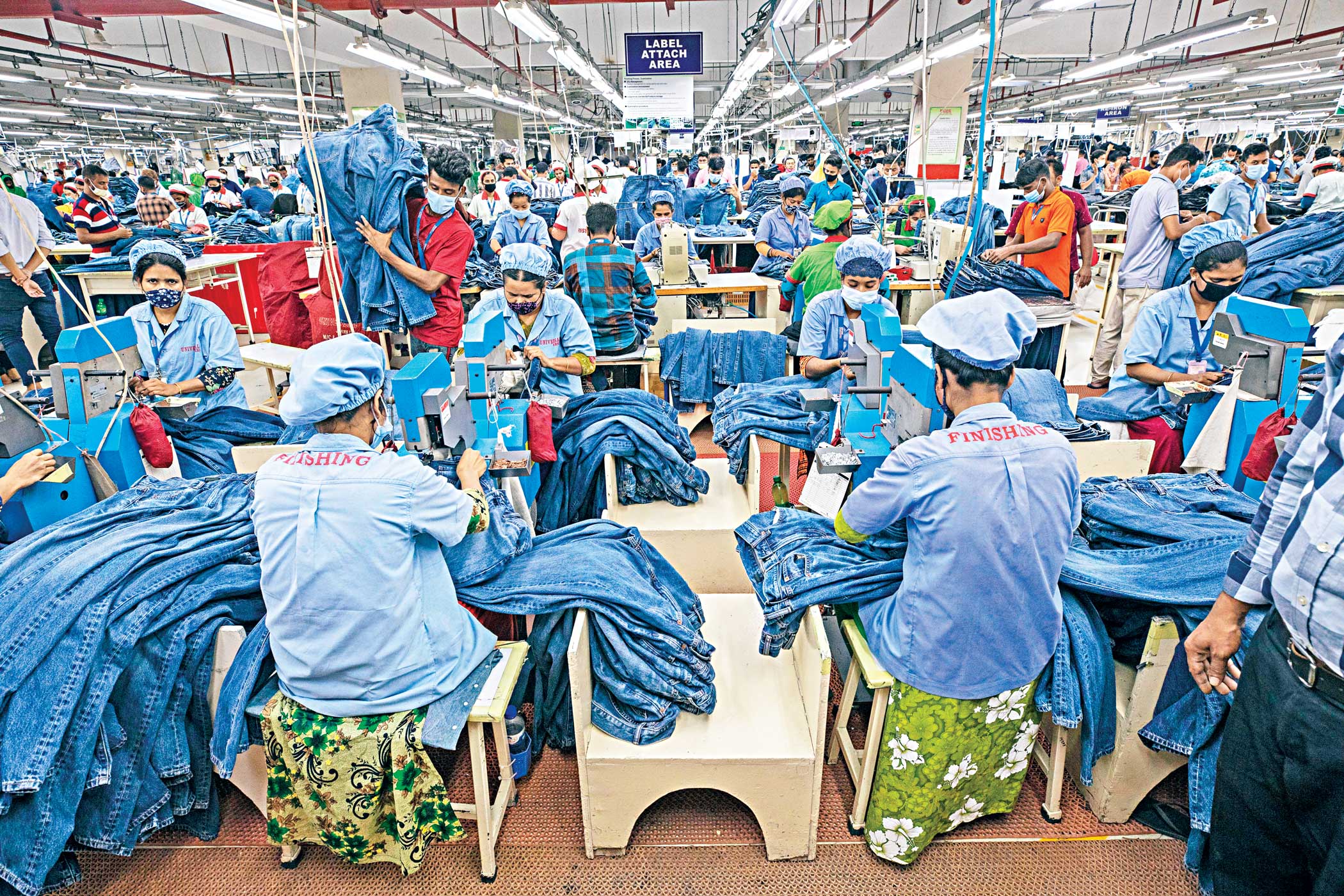যুক্তরাষ্ট্রে পোশাক রপ্তানিতে চীনকে টপকে গেল বাংলাদেশ