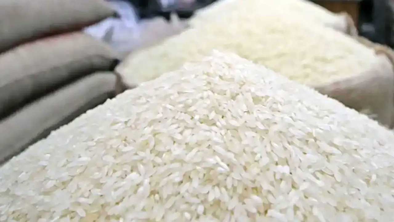 ১৫ টাকা কেজি দরে ৫৫ লাখ পরিবার বছরের ছয় মাস চাল পাচ্ছে