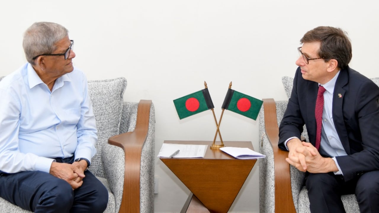 স্থানীয় সরকারমন্ত্রীর সঙ্গে ফ্রান্সের রাষ্ট্রদূতের সাক্ষাৎ