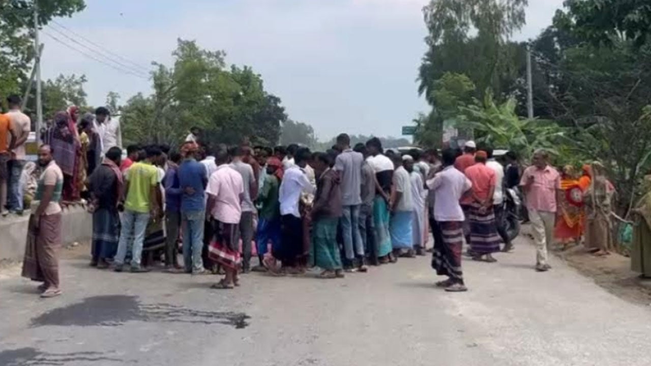 নাটোরে বাসের চাপায় নিহত ছাত্রদল নেতা
