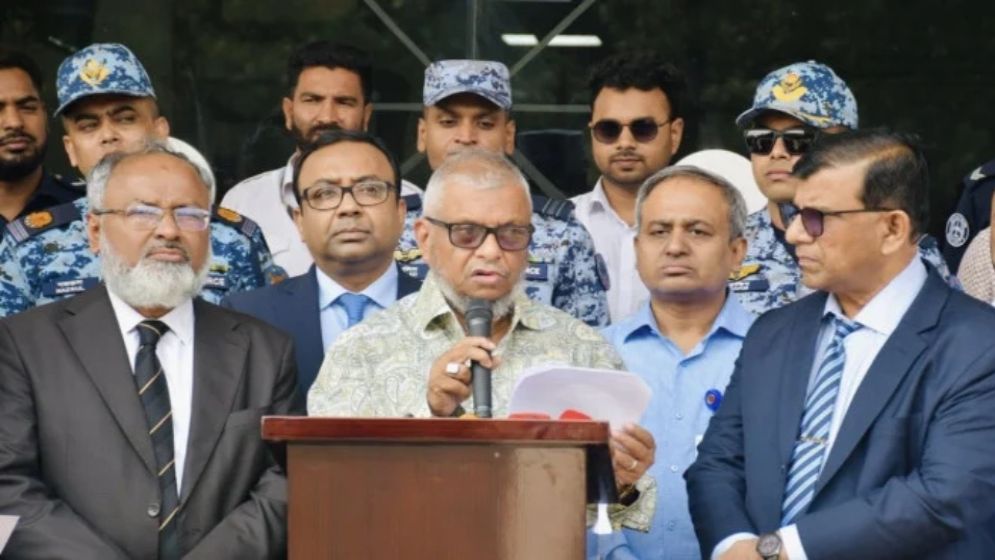 মালয়েশিয়ার শ্রমবাজার খোলার আলোচনায় মন্ত্রীর সফর