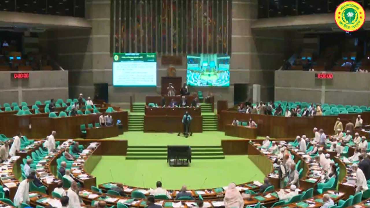 অন্তর্বর্তী সরকারের ৭ অধ্যাদেশ পাস, আলোচনায় ঝুলে গেল ৩টি