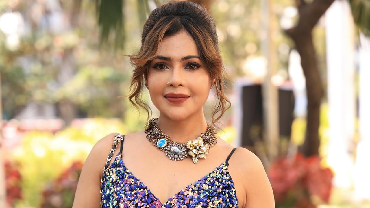 বাড়ি থেকে অভিনেত্রীর মরদেহ উদ্ধার