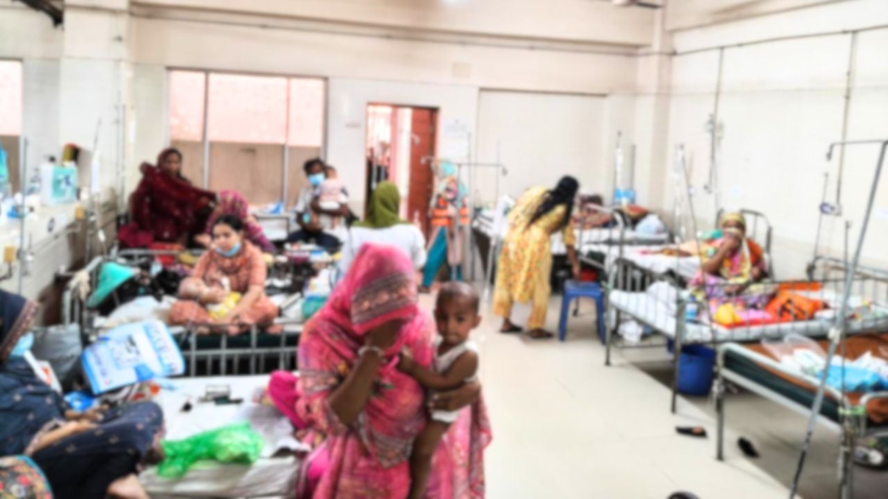 জমজ শিশুর একটির লাশ মায়ের কোলে, অপরটি আইসিইউতে