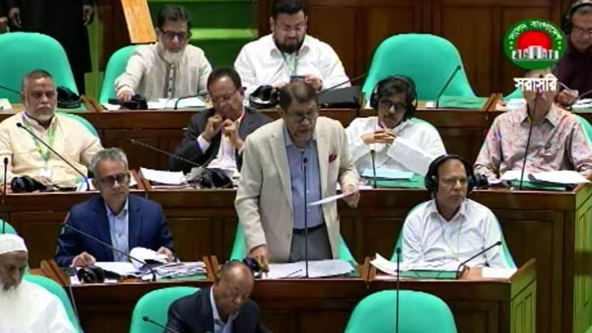 টিকা নিয়ে কী চলছে দেশে, রুমিন ফারহানার প্রশ্নে স্বাস্থ্যমন্ত্রীর যে জবাব