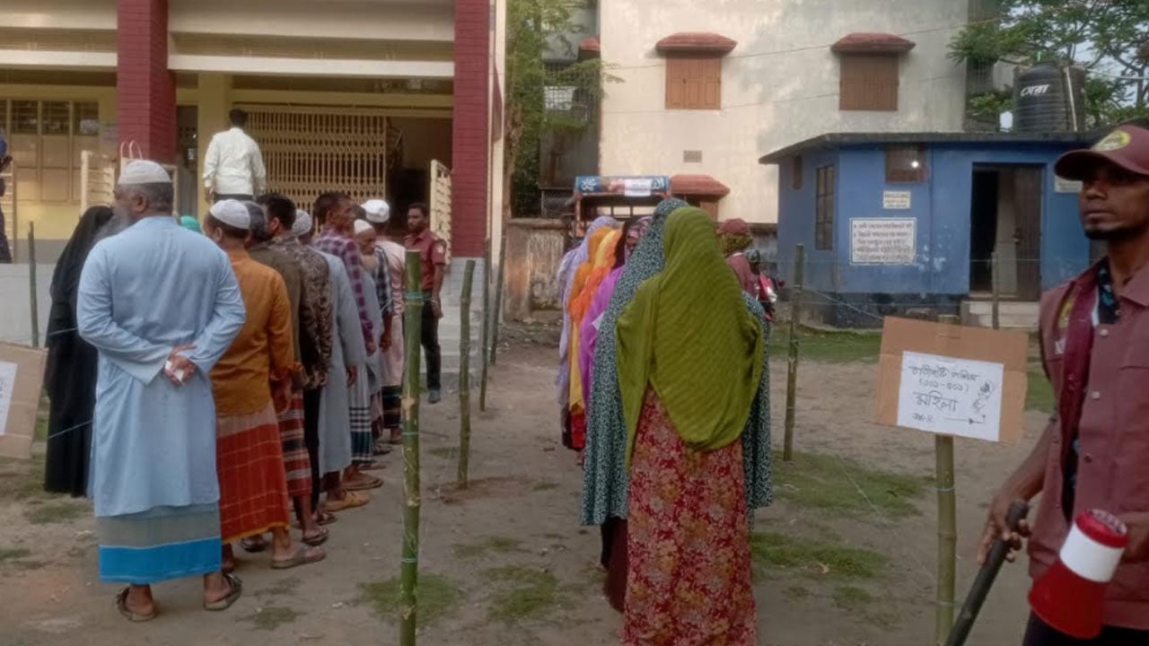 শেরপুর-৩ আসনে দুপুর পর্যন্ত ভোট পড়েছে ২৬.১ শতাংশ