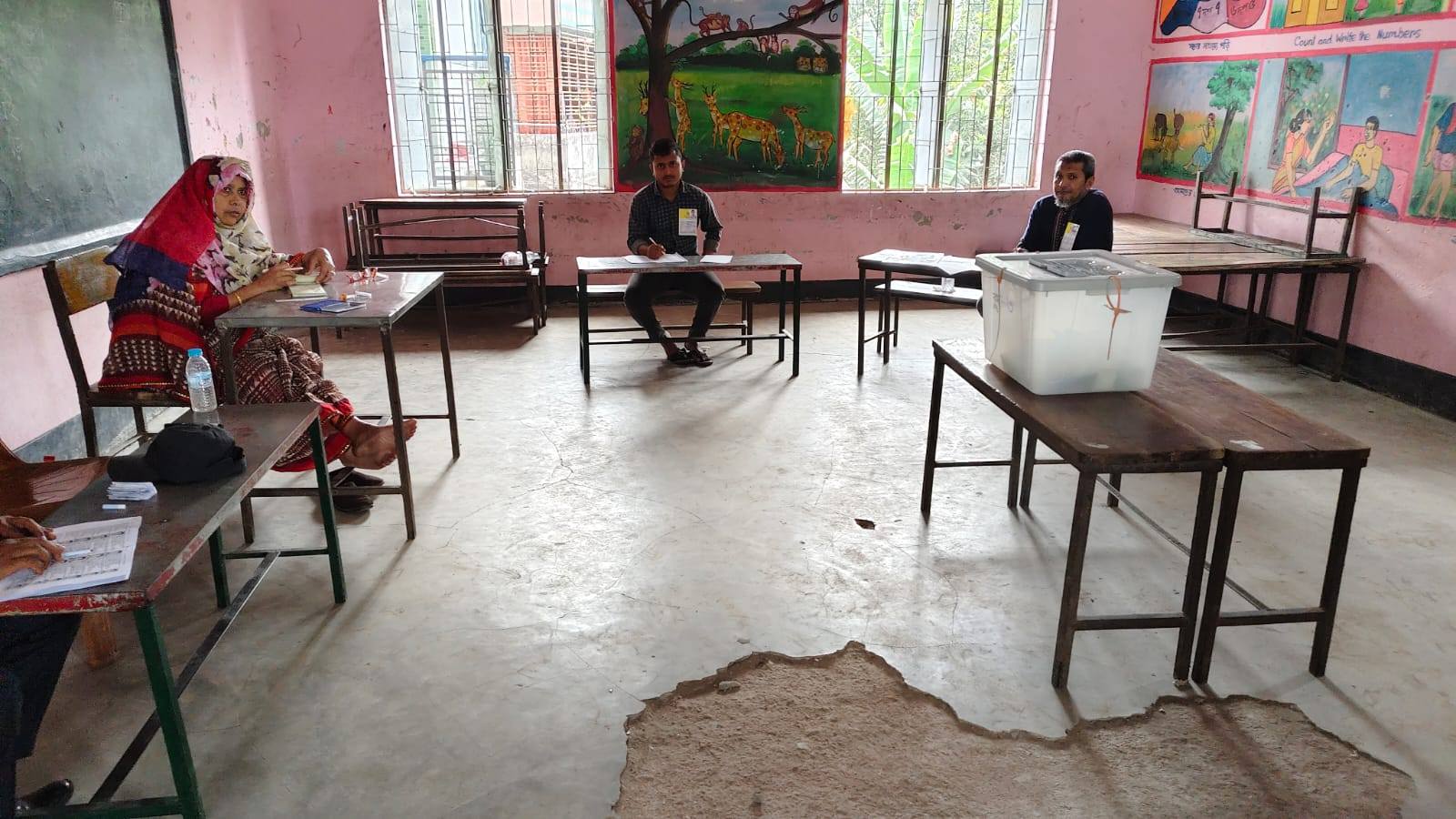 বগুড়া-৬ উপ-নির্বাচনে সাড়ে ৪ ঘণ্টায় ১৭.৫৩ শতাংশ ভোট