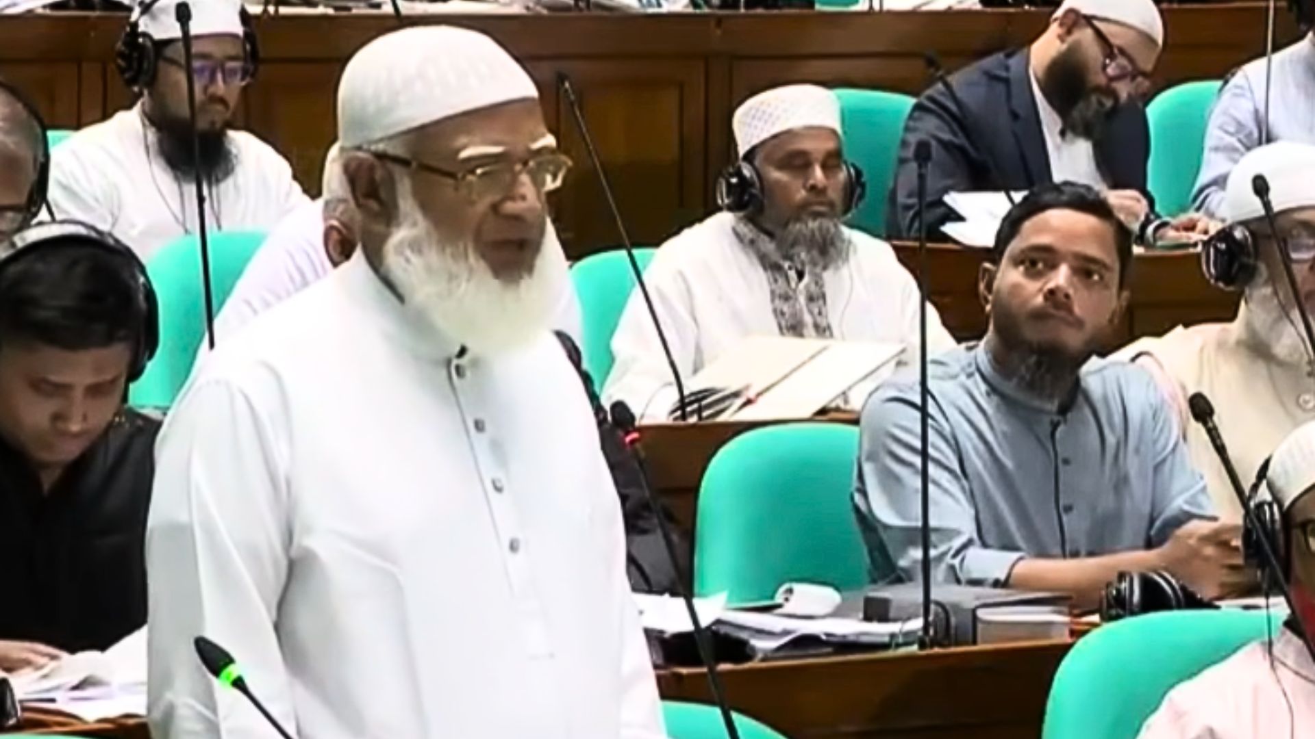 আল্লাহ ভালো জানেন একাত্তরে কার কী ভূমিকা ছিল: সংসদে জামায়াত আমির