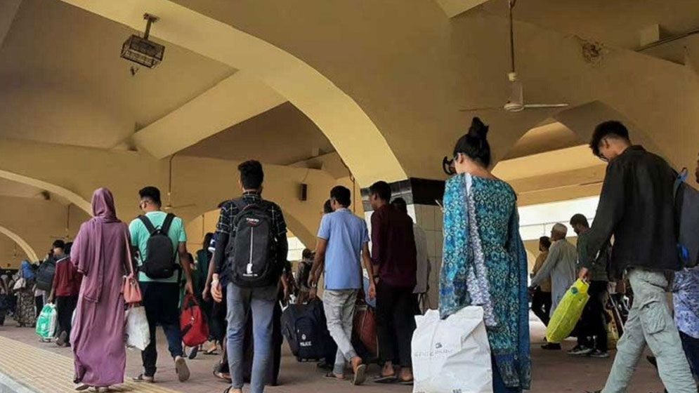 চাকরিজীবীদের জন্য ৫ দিনের ছুটি পাওয়ার সুযোগ