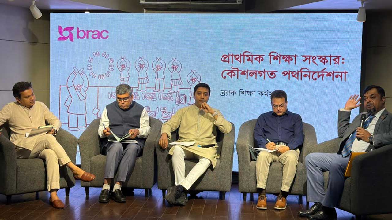দেশের সব প্রাথমিক স্কুলে বিনামূল্যে ইউনিফর্ম দেবে সরকার