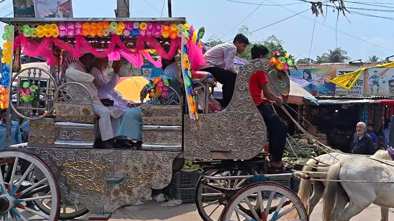 মসজিদের খাদেম মো. মুসলিমের রাজকীয় বিদায় লক্ষ্মীপুরে