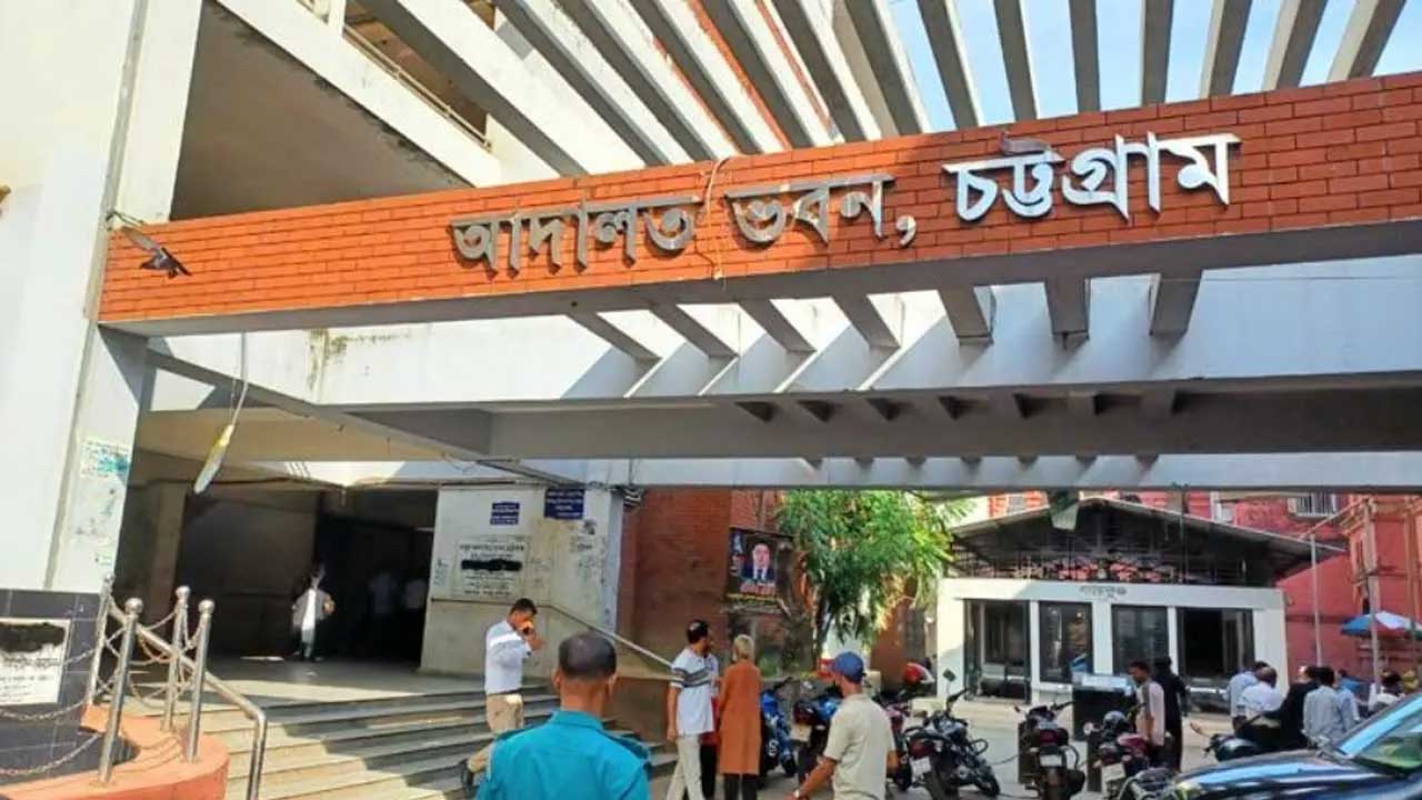 চট্টগ্রামে কাস্টমস কর্মকর্তাকে গামছা পেঁচিয়ে হত্যা