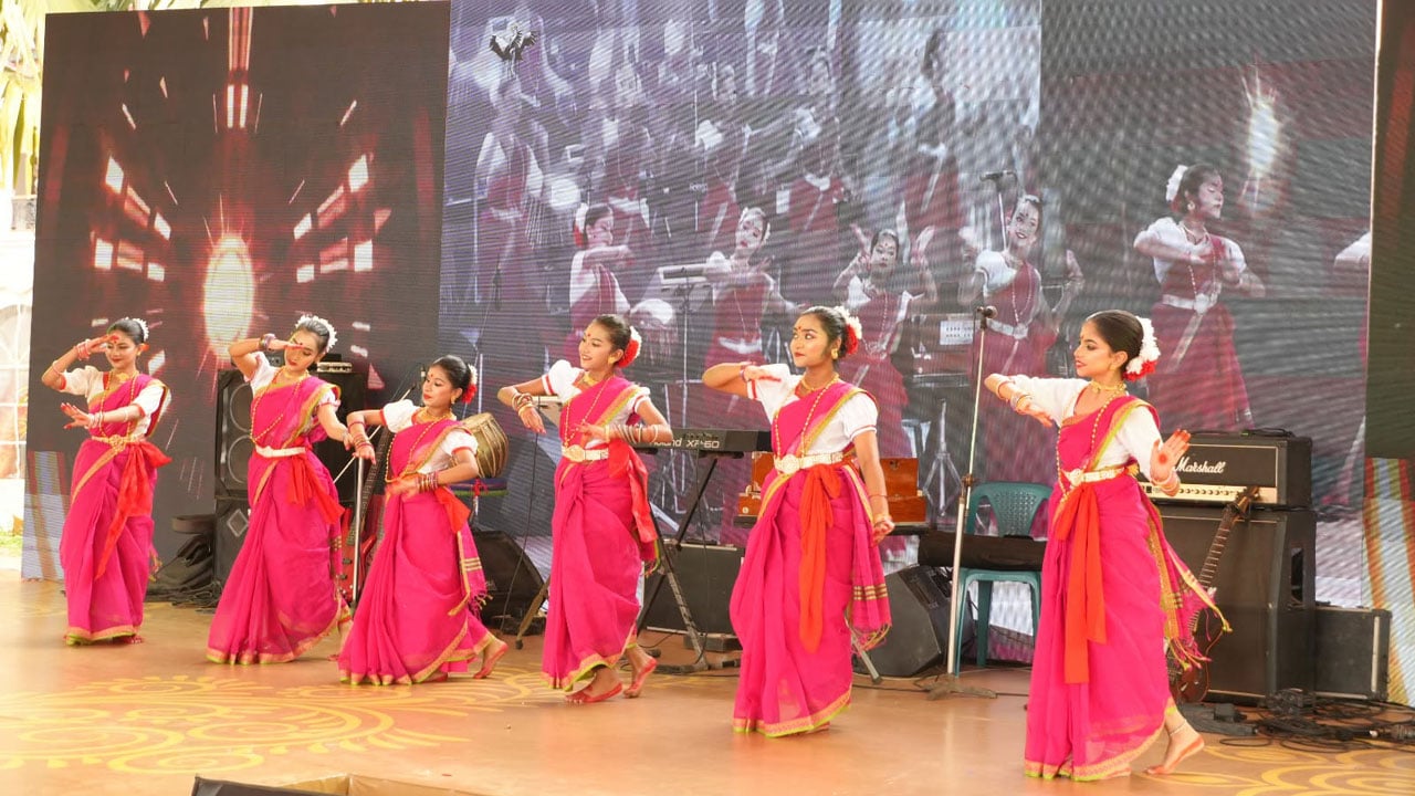 আহসান মঞ্জিলে বর্ষবরণ: পরিচ্ছন্ন ও তিলোত্তমা ঢাকা গড়ার অঙ্গীকার