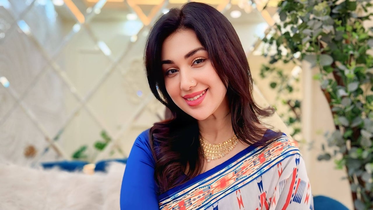 নতুন রঙের ছোঁয়ায় রাঙুক প্রতিটি দিন