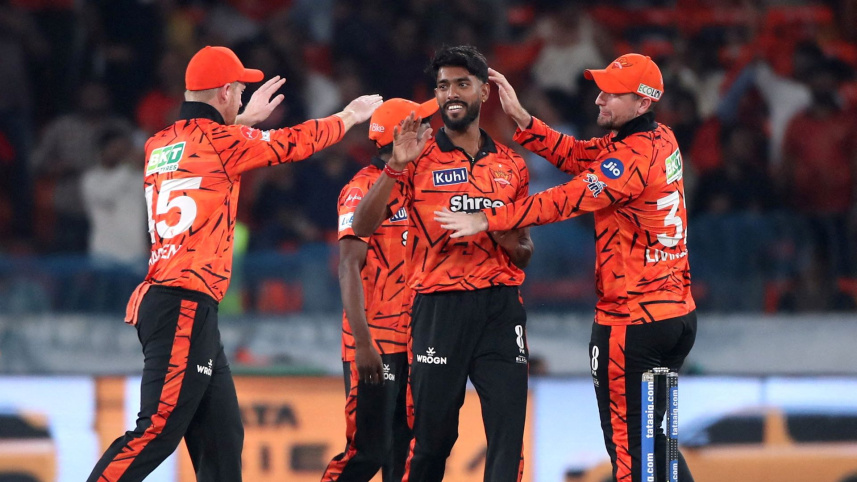 রেকর্ড গড়া প্রফুলের দুর্দান্ত অভিষেক ম্যাচে জয় সানরাইজার্সের