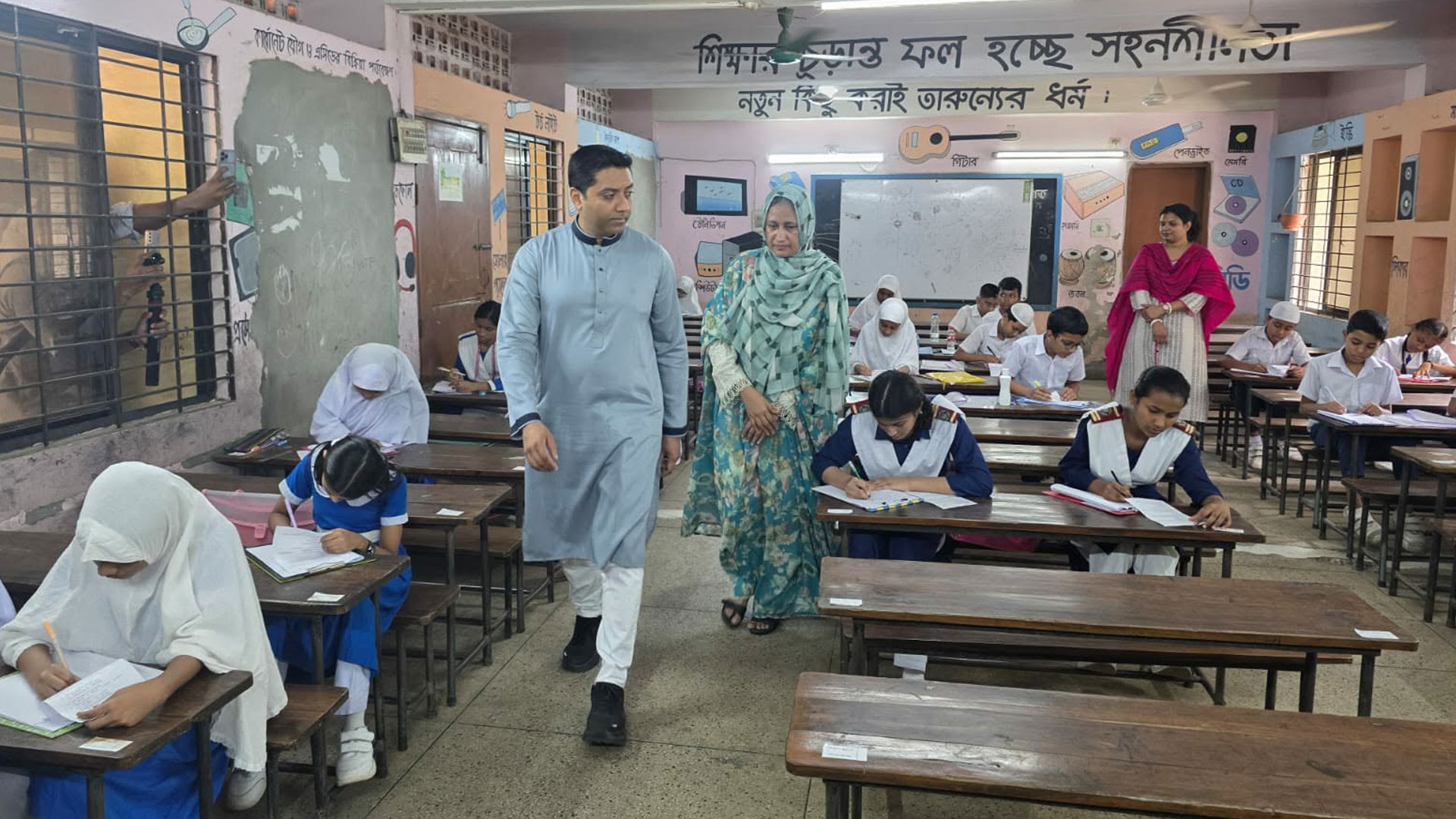 সরকার প্রাথমিক বৃত্তির নীতিমালায় পরিবর্তন আনার কথা ভাবছে: ববি