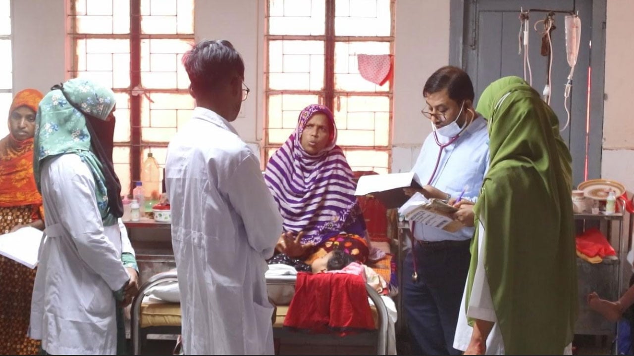 চাঁপাইনবাবগঞ্জে হামের প্রকোপ, লক্ষণ নিয়ে চিকিৎসাধীন ১০৩ রোগী