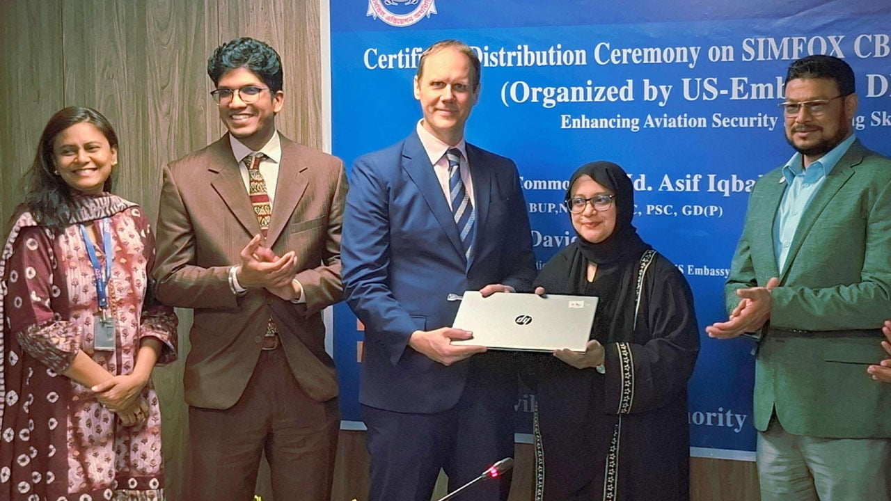 বাংলাদেশের বিমানবন্দরে স্ক্রিনিংয়ে সহায়তা করলো যুক্তরাষ্ট্র