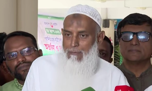 হজযাত্রীদের সেবা নিশ্চিত করতে পদত্যাগের কথা বলেছেন ধর্মমন্ত্রী