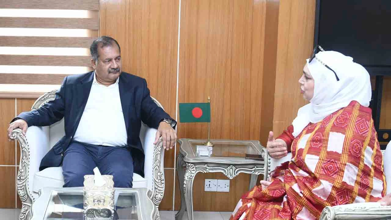 প্রবাসীদের জ্ঞান ও বিনিয়োগে শক্তিশালী হচ্ছে অর্থনীতি: তথ্যমন্ত্রী