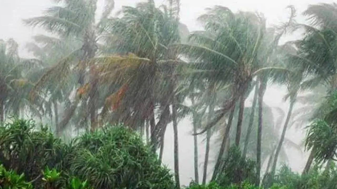 সন্ধ্যার মধ্যে দুই অঞ্চলে ঝড়-বৃষ্টির আভাস