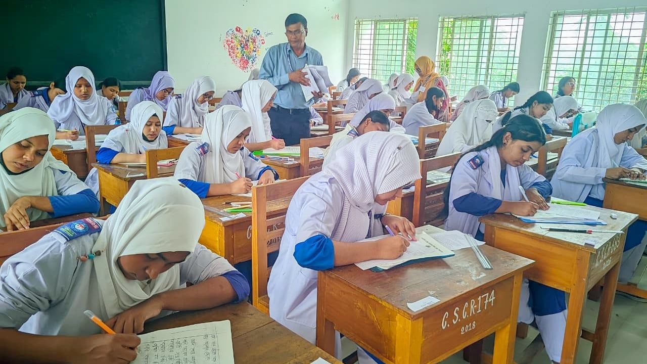রংপুরে এসএসসি পরীক্ষার প্রথম দিনেই অনুপস্থিত ৫৭১