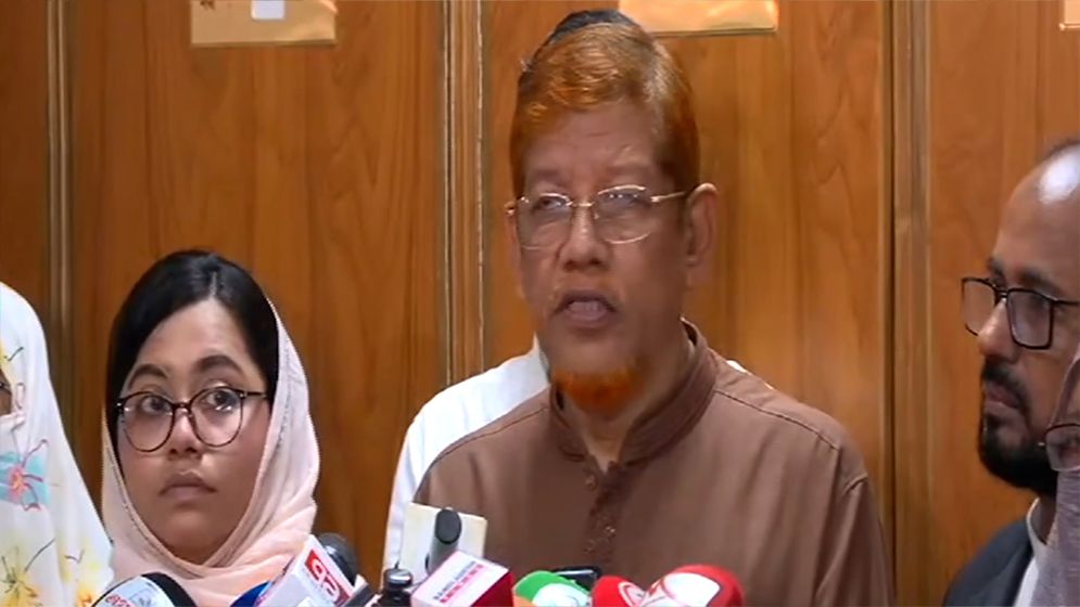 এক পরিবারে দুই এমপির নীতিতে আমিরের স্ত্রীকে মনোনয়ন দেওয়া হয়নি