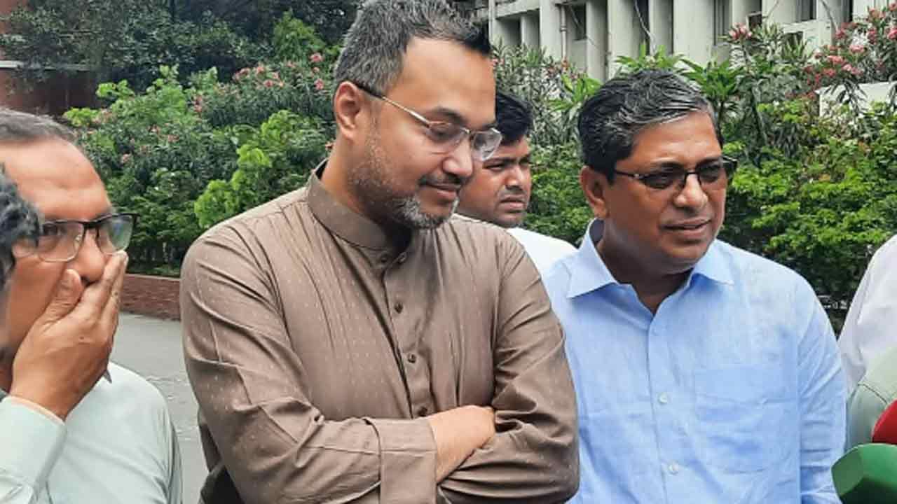 সরকার প্রাথমিক শিক্ষার্থীদের পাটজাত ব্যাগ ও স্কুল ড্রেস দেবে