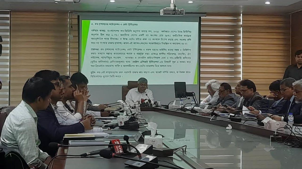 করপোরেট কর ও টিডিএস কমানোর প্রস্তাব ডিসিসিআইয়ের