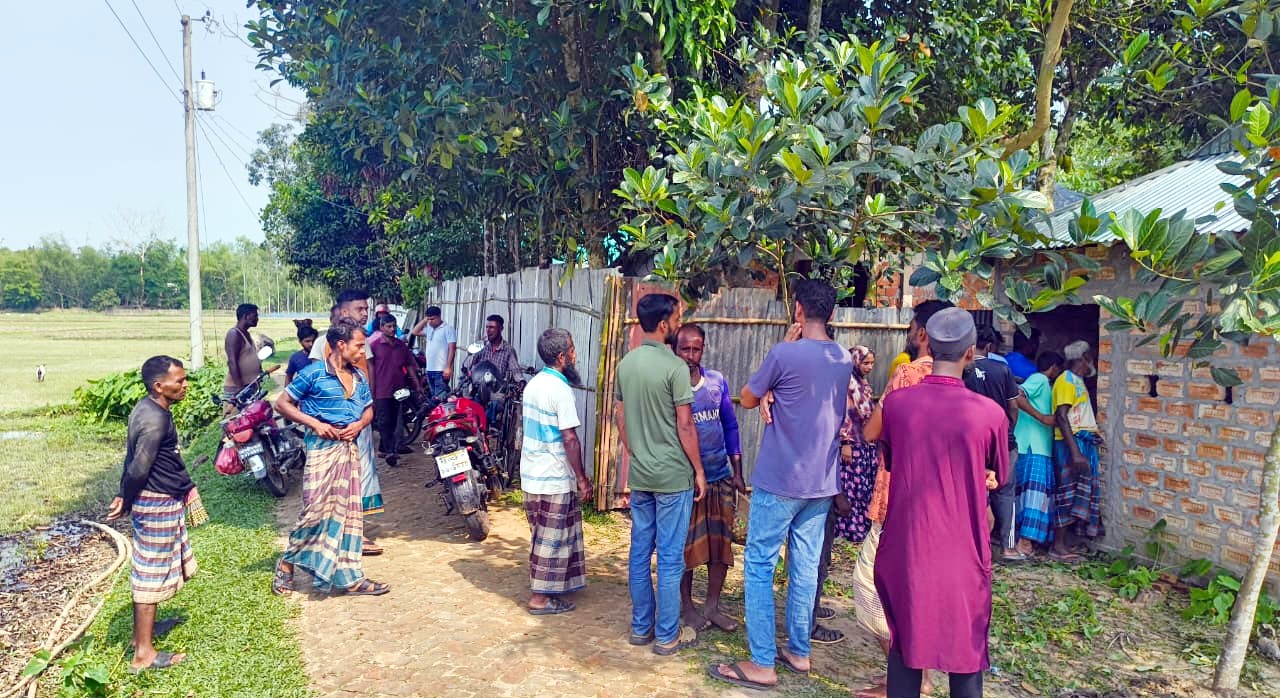 মাদক গ্রহণ দেখে ফেলায় ভাতিজাকে ছুরিকাঘাত, বাধা দিতে গিয়ে নিহত ১