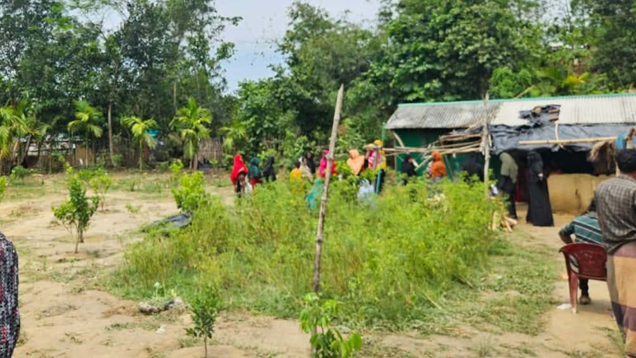 কক্সবাজারে বন্য হাতির তাণ্ডবে প্রাণ গেল ঘুমন্ত মা–মেয়ের