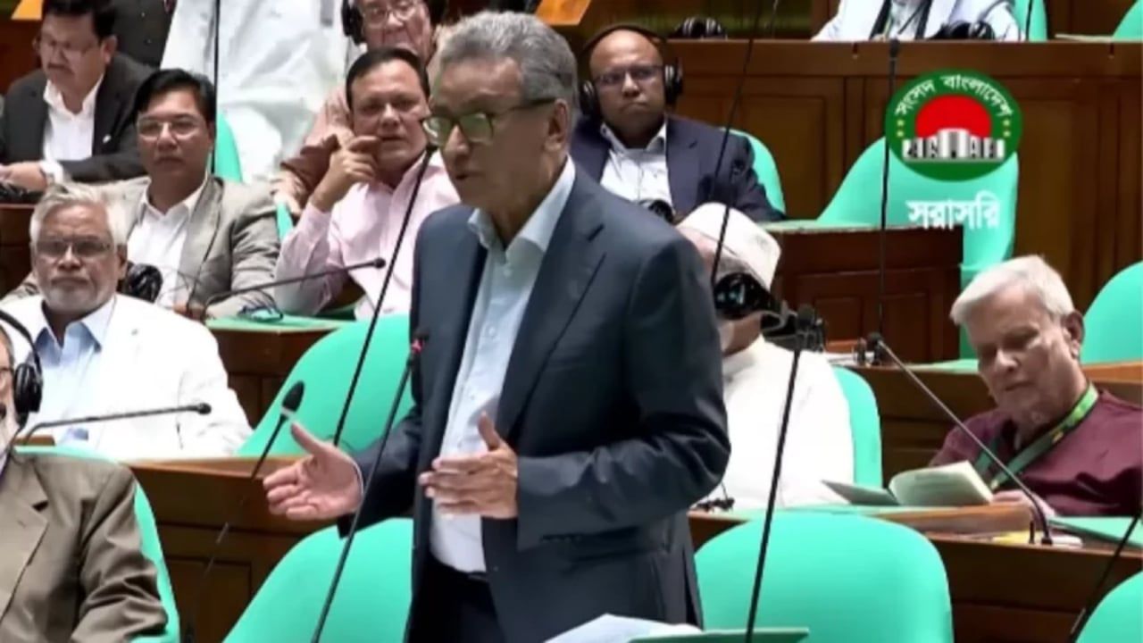 বিএনপির কোনো ব্যাংক নেই, কাদের আছে তা মানুষ জানে: অর্থমন্ত্রী