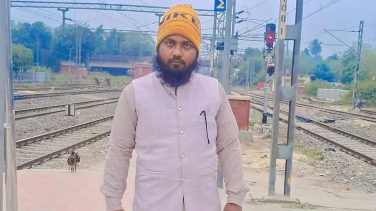 ট্রেন থেকে ধাক্কা দিয়ে ফেলে ইমামকে হত্যা